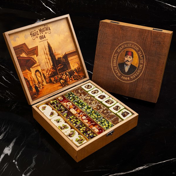 حلقوم بعلبة خشبية